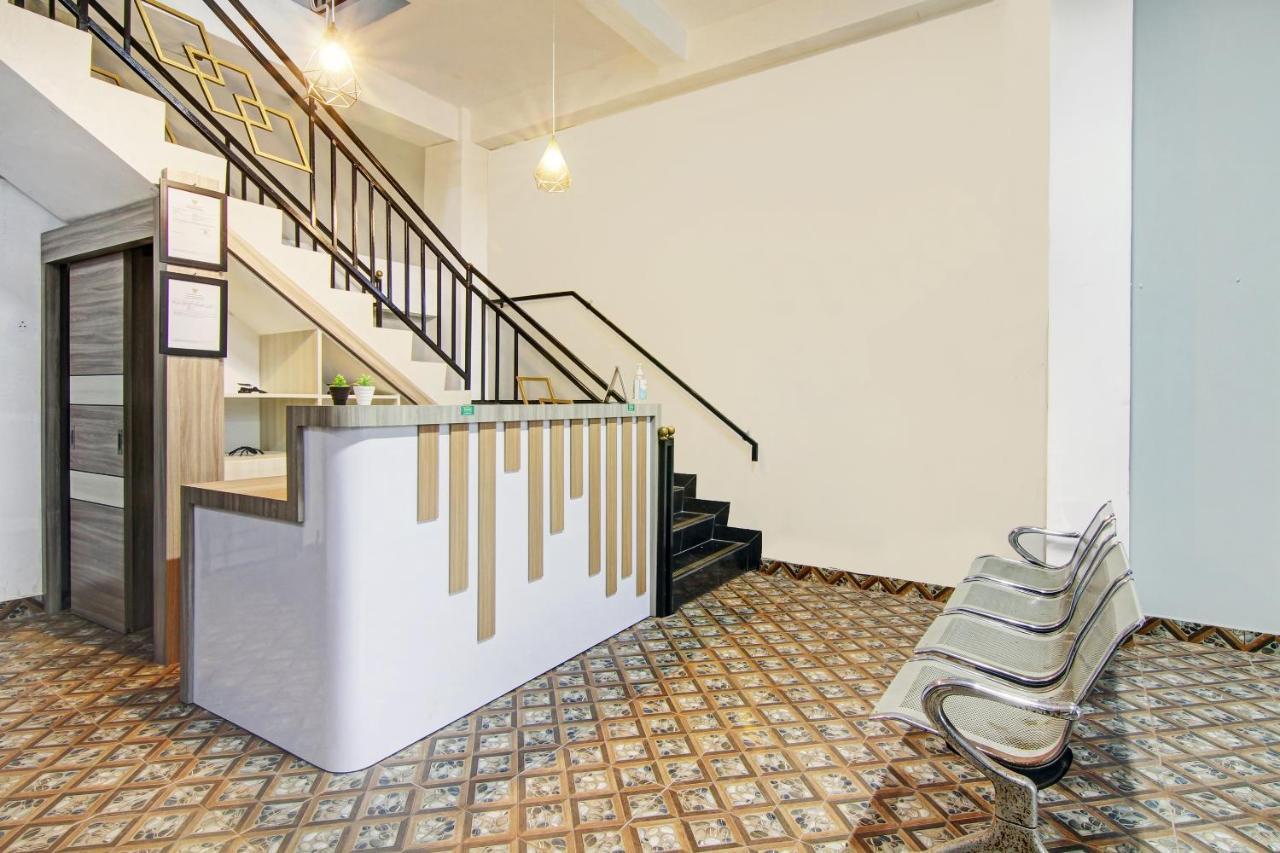 Oyo 90704 Nabila Residence Syariah Παντάνγκ Εξωτερικό φωτογραφία