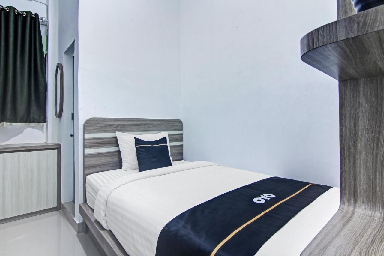 Oyo 90704 Nabila Residence Syariah Παντάνγκ Εξωτερικό φωτογραφία
